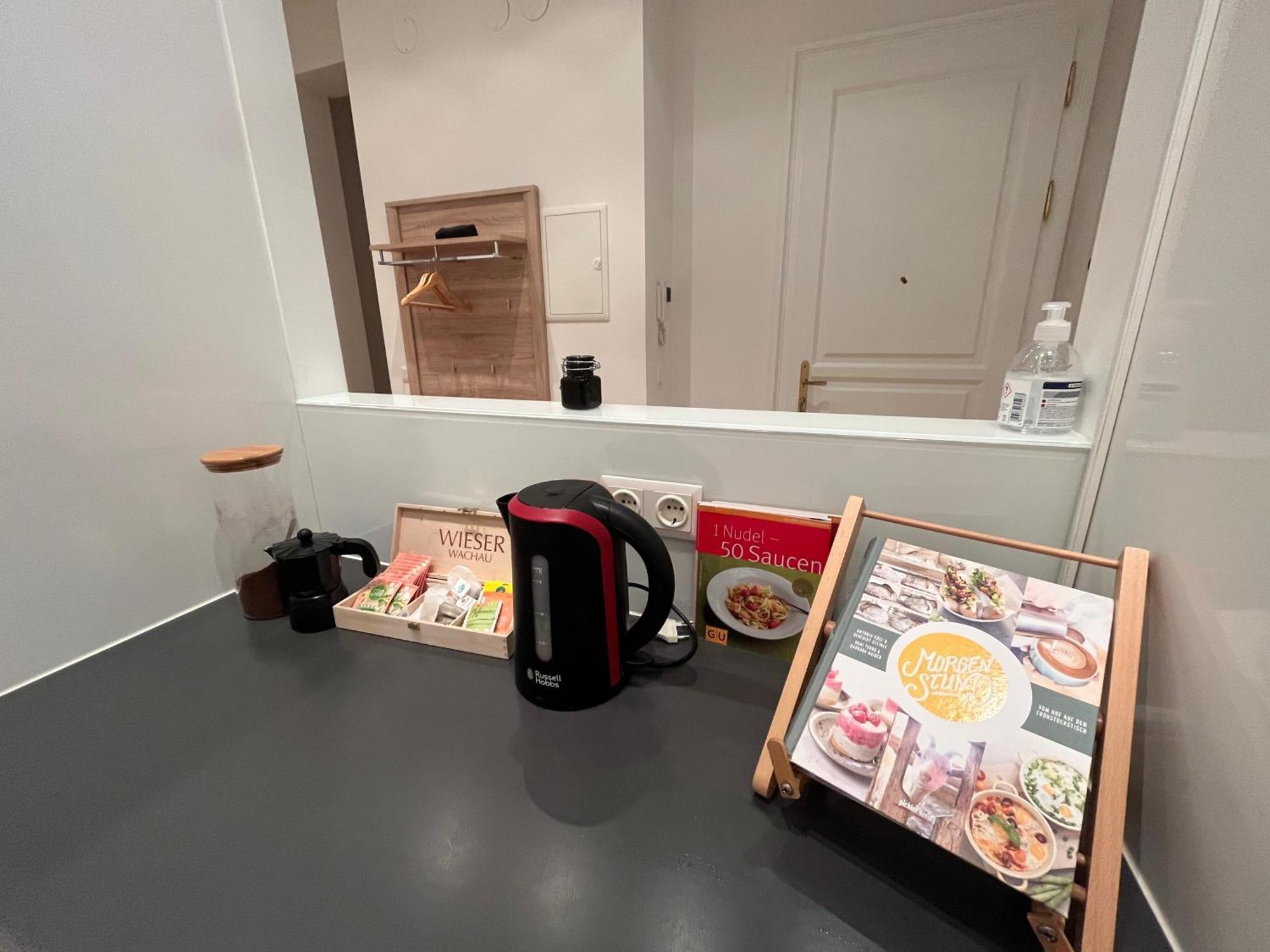 Apartament Quiet Next To Belvedere & Central Station *